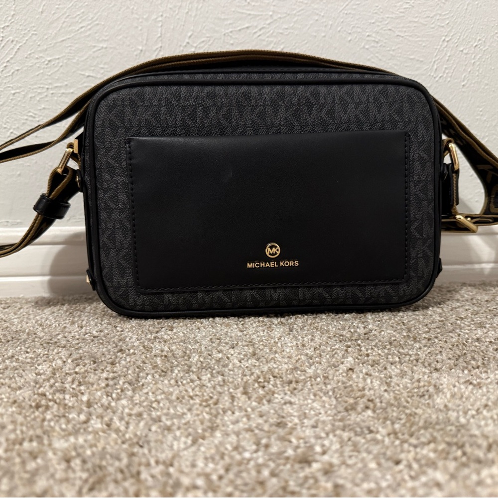 Michael Kors Signature Logo Crossbody